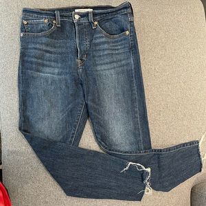 Levi’s wedgie skinnies